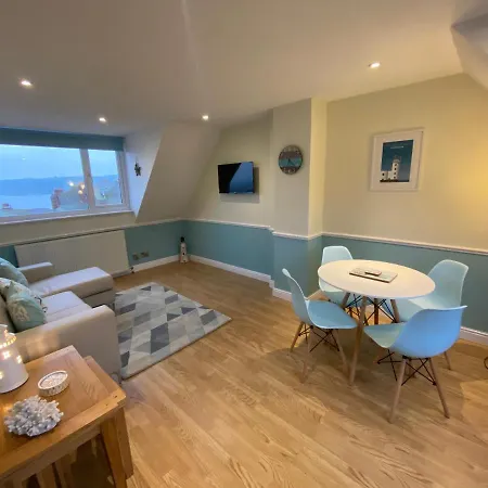 Lighthouse View, One Min From Harbour & Beach * סקארבורו