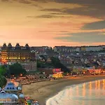 Lighthouse View, One Min From Harbour & Beach Lägenhet *