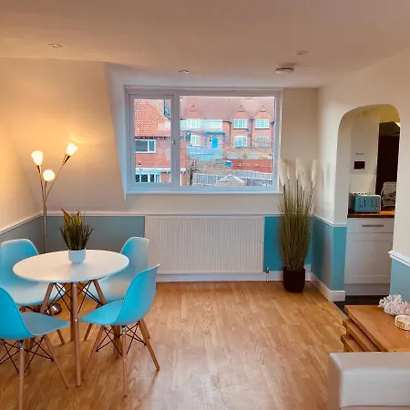 Lighthouse View, One Min From Harbour & Beach * Скарборо