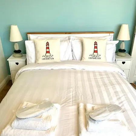 Lighthouse View, One Min From Harbour & Beach Скарборо