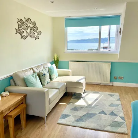 Апартаменты Lighthouse View, One Min From Harbour & Beach Скарборо