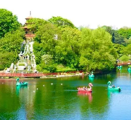 Апартаменты Lighthouse View, One Min From Harbour & Beach Скарборо