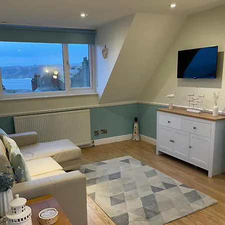 Lighthouse View, One Min From Harbour & Beach Апартаменты Скарборо