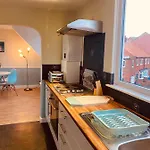 Apartment Lighthouse View, One Min From Harbour & Beach *