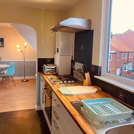 Apartment Lighthouse View, One Min From Harbour & Beach *